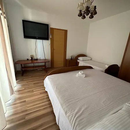Daire Mare 1 Makarska